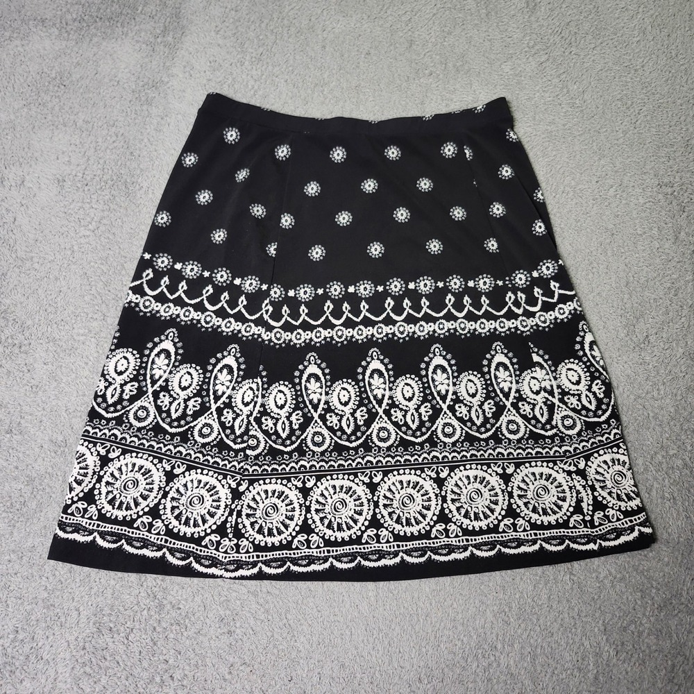 Axcess Womens Medium A-Line Skirt Black White Medallion Paisley Print Stretch